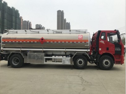 力神牌解放J6前四后四鋁合金油罐車(chē)廠家價(jià)格 力神牌解放J6前四后四鋁合金油罐車(chē)廠家價(jià)格